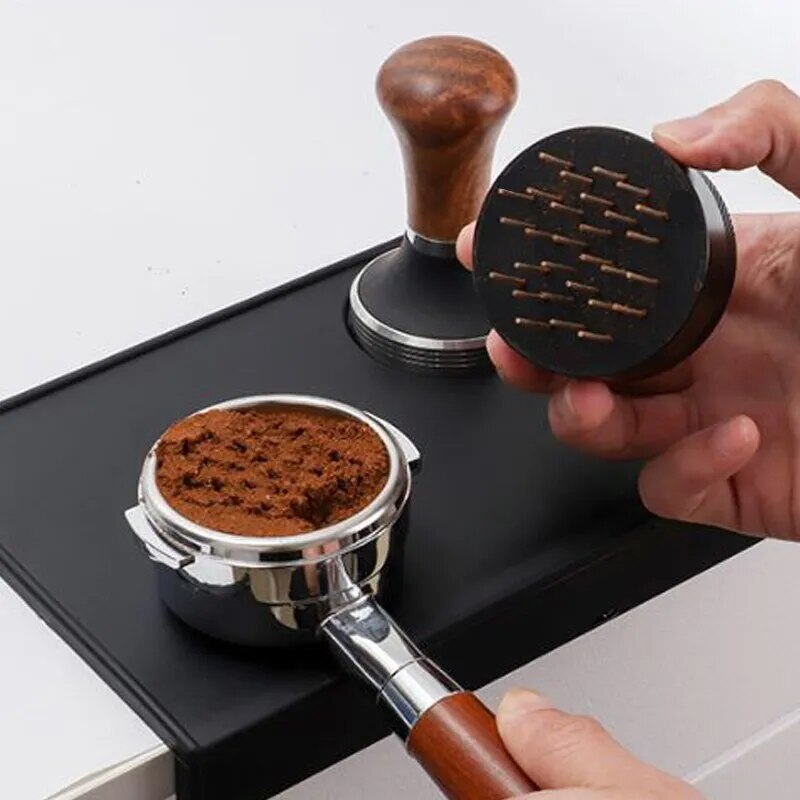 58mm Caffè Espresso Tamper con WDT Tool, Caricato a Italia 58mm Caffè Espresso Tamper con WDT Tool, Caricato a Italia